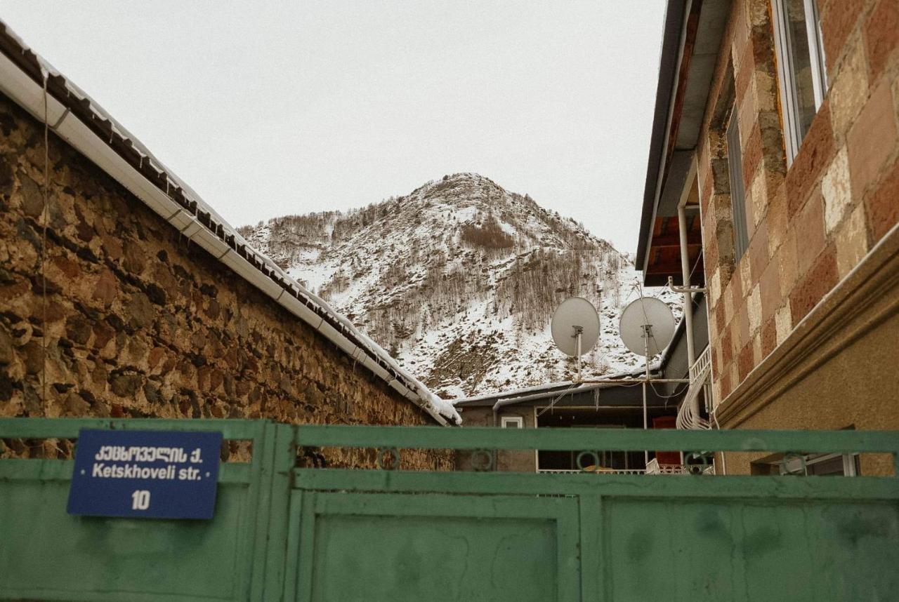 Arsenas Guest House Kazbegi Eksteriør billede