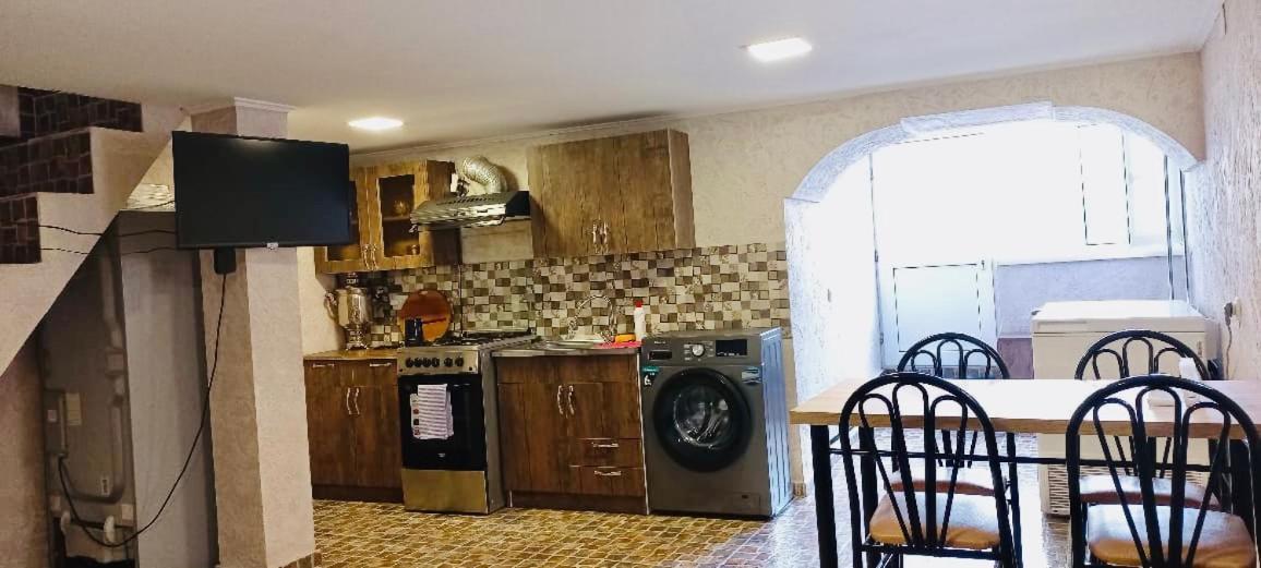 Arsenas Guest House Kazbegi Eksteriør billede